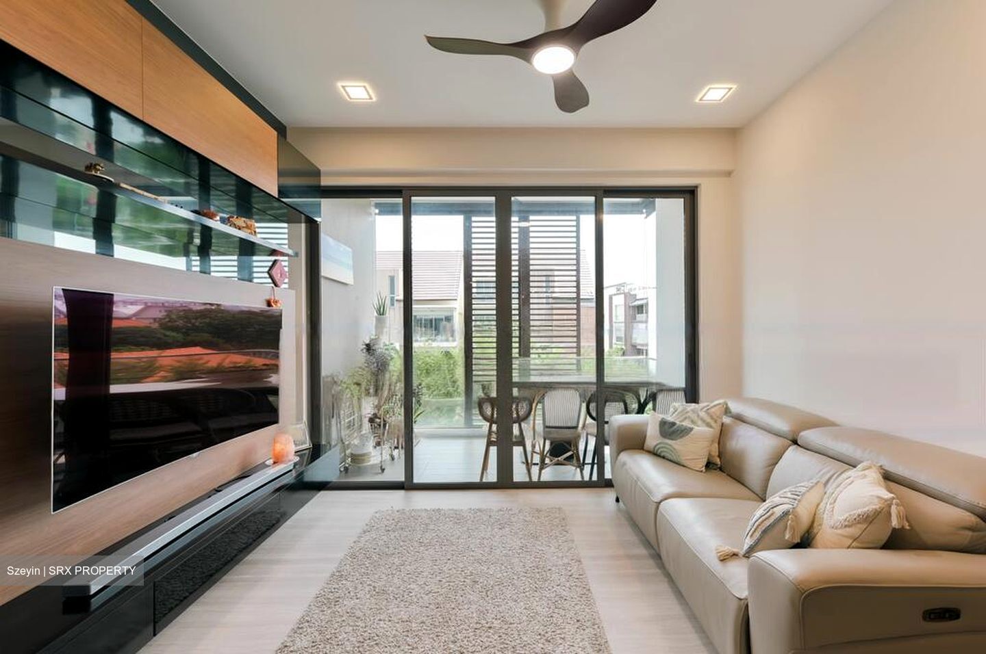 The Seawind (D15), Condominium #557006401